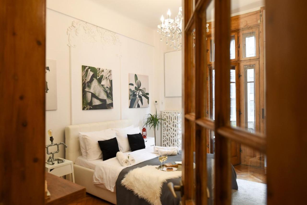 Апартаменты Love.Travel.Explore ♥️Apt W/ Balcony In Old Town Бухарест Экстерьер фото